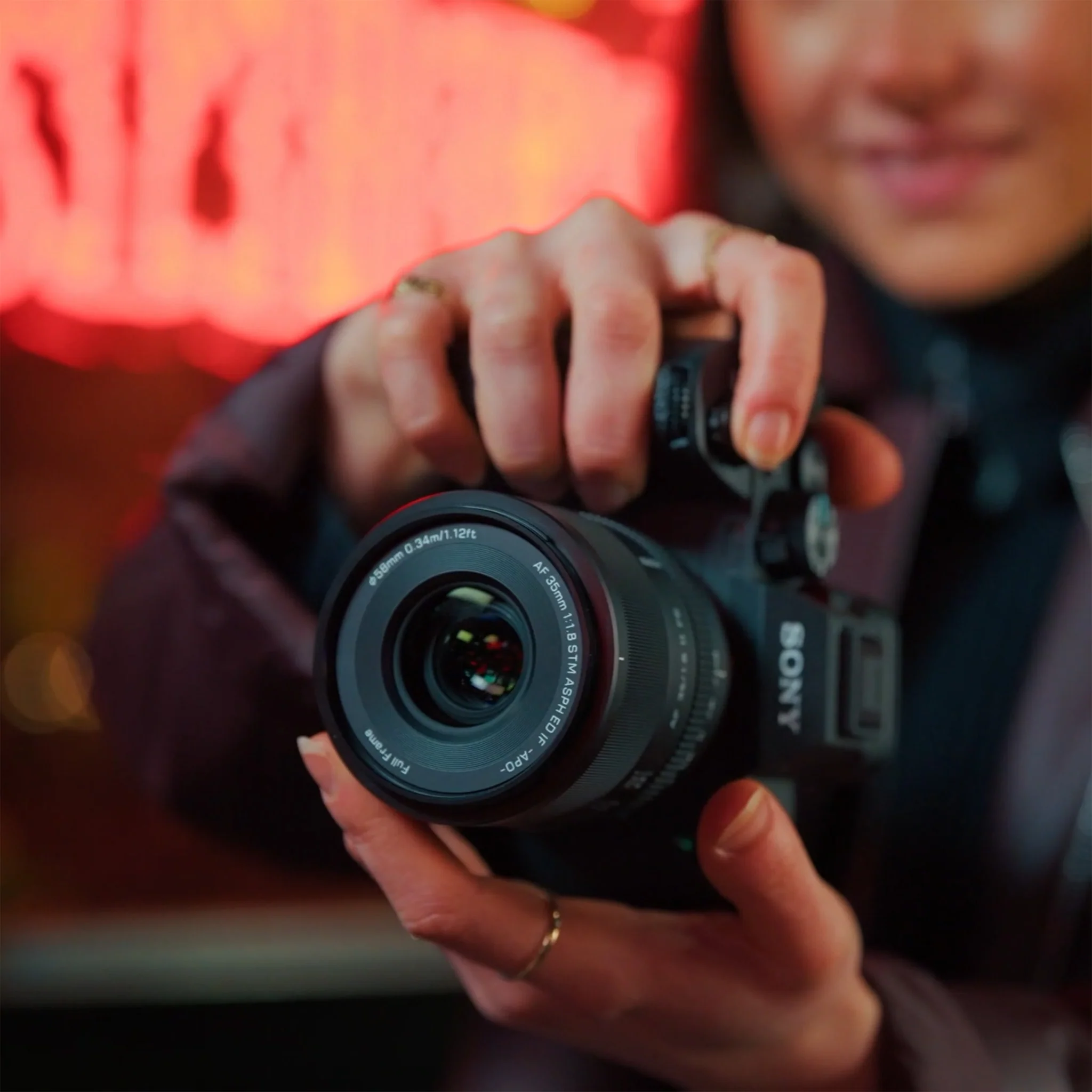 Viltrox AF 35mm F1.8 EVO Full- Frame Lens for Sony E-Mount - Image 4
