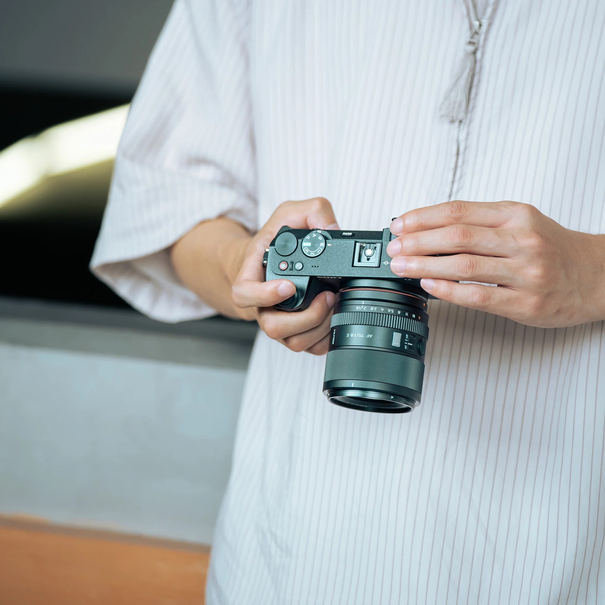Viltrox AF 75mm F1.8 EVO APS-C Lens for Sony E-Mount - Image 5