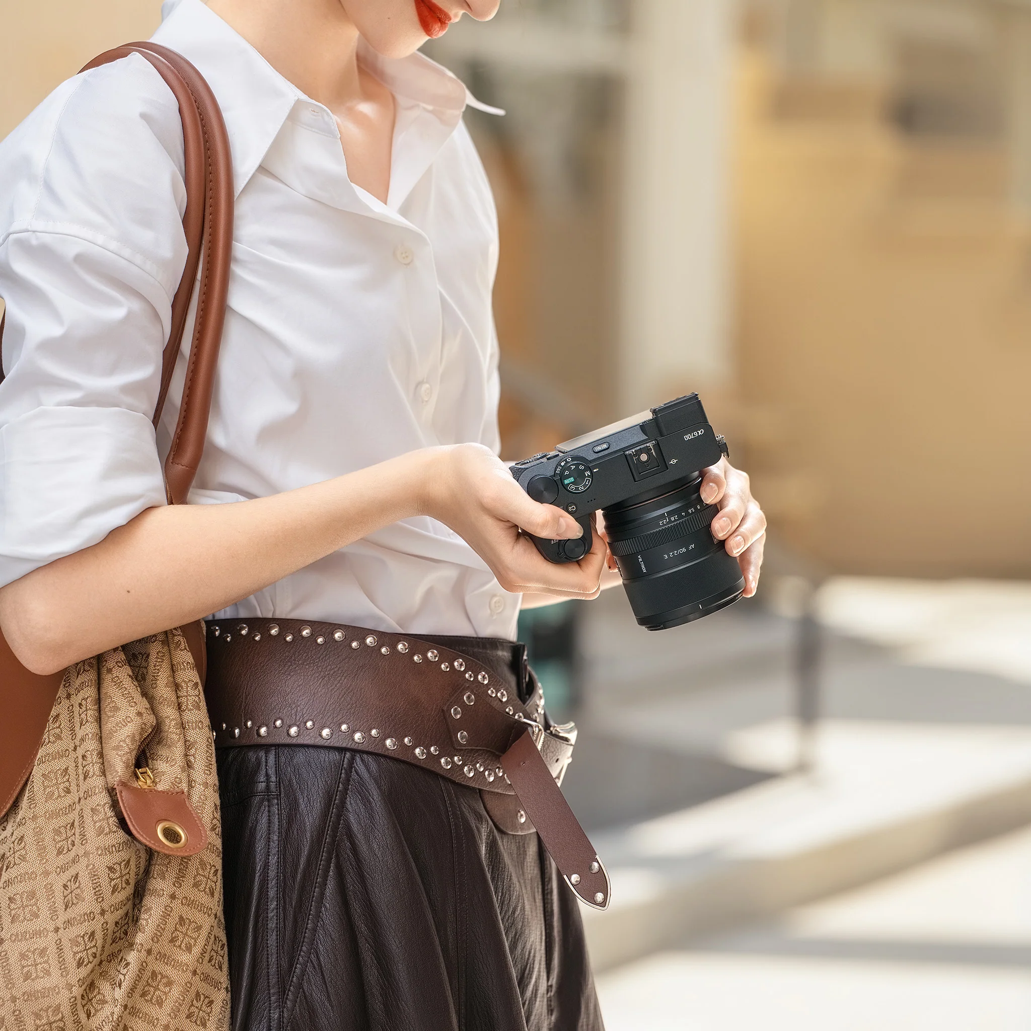 Viltrox AF 90mm F2.2 EVO APS-C Lens for Sony E-Mount - Image 5
